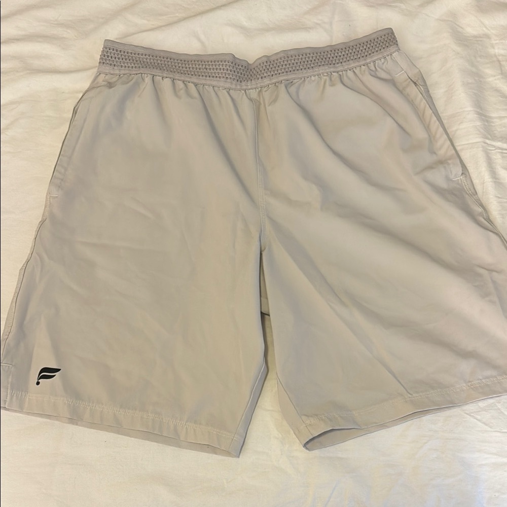 Fabletics “The Fundamental Short” Bone - Medium
